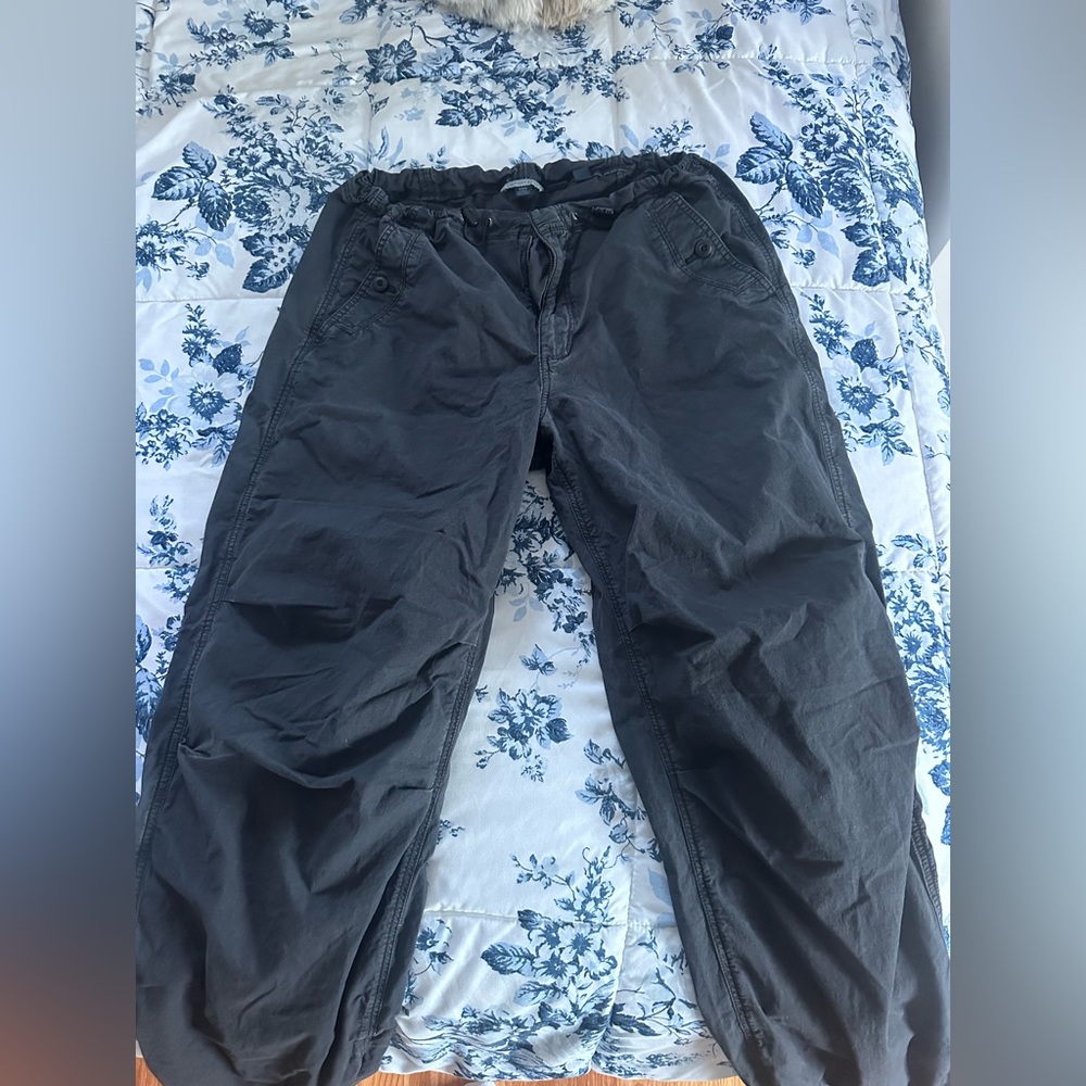 American Eagle Grey Women’s Cargo Pants